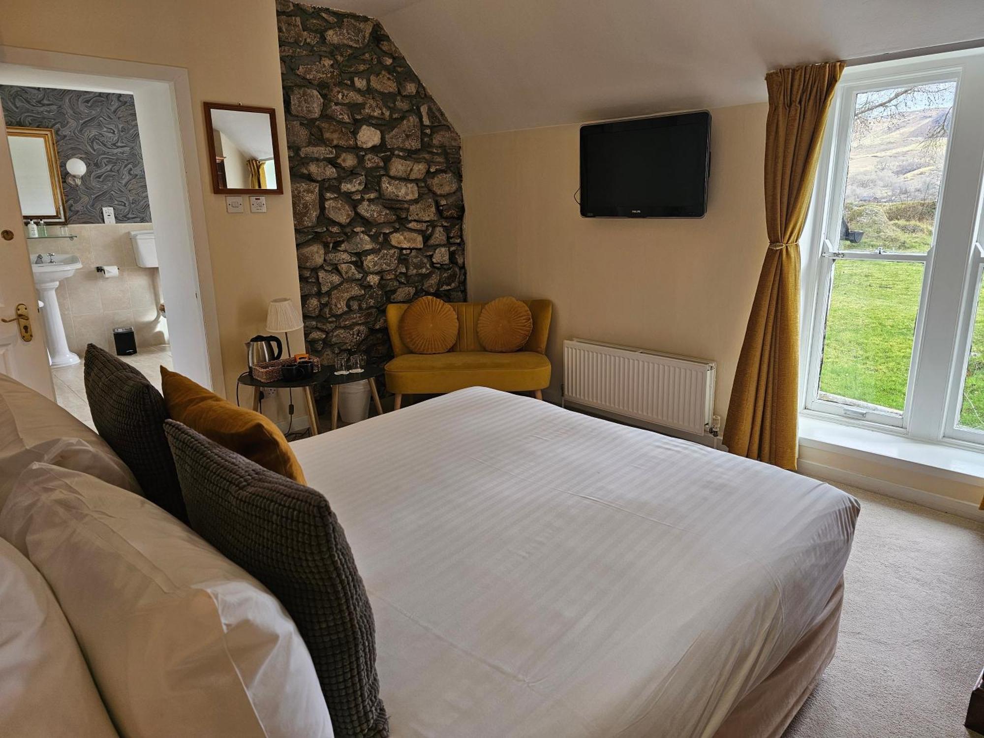 Taychreggan Hotel Portsonachan Bagian luar foto