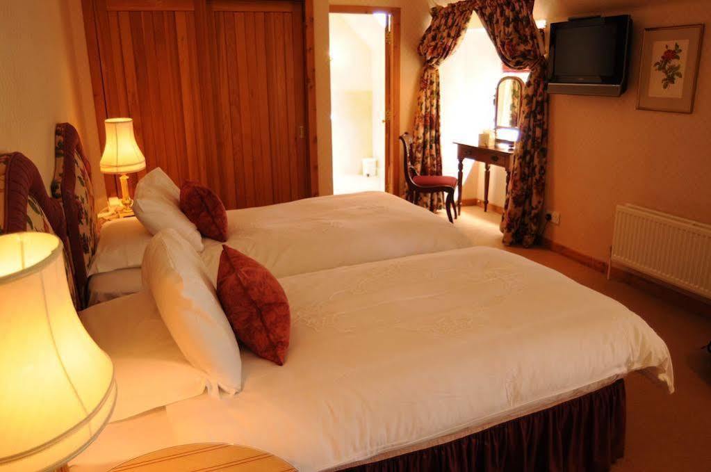 Taychreggan Hotel Portsonachan Bagian luar foto